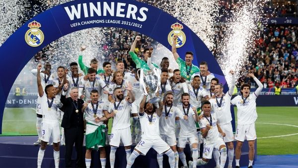 ريال مدريد يهزم ليفربول ويتوج ملكاً لدوري أبطال أوروبا للمرة الـ 14 في تأريخه (فيديو) - صحيفة الجامعة