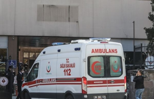 شاهد.. طفلة تنجو من الموت بأعجوبة بعد سقوطها من شرفة منزلهم - صحيفة الجامعة