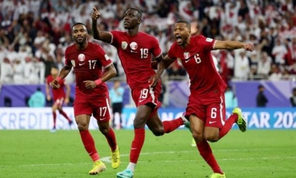 منتخب قطر يهزم إيران ويبلغ نهائي كأس آسيا 2023 - صحيفة الجامعة