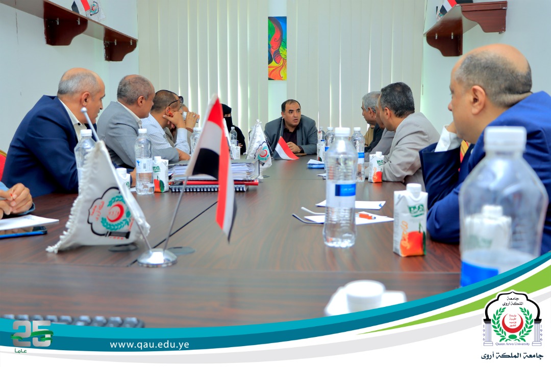 The Higher Education Committee for the Evaluation of Postgraduate Programs visits Queen Arwa University